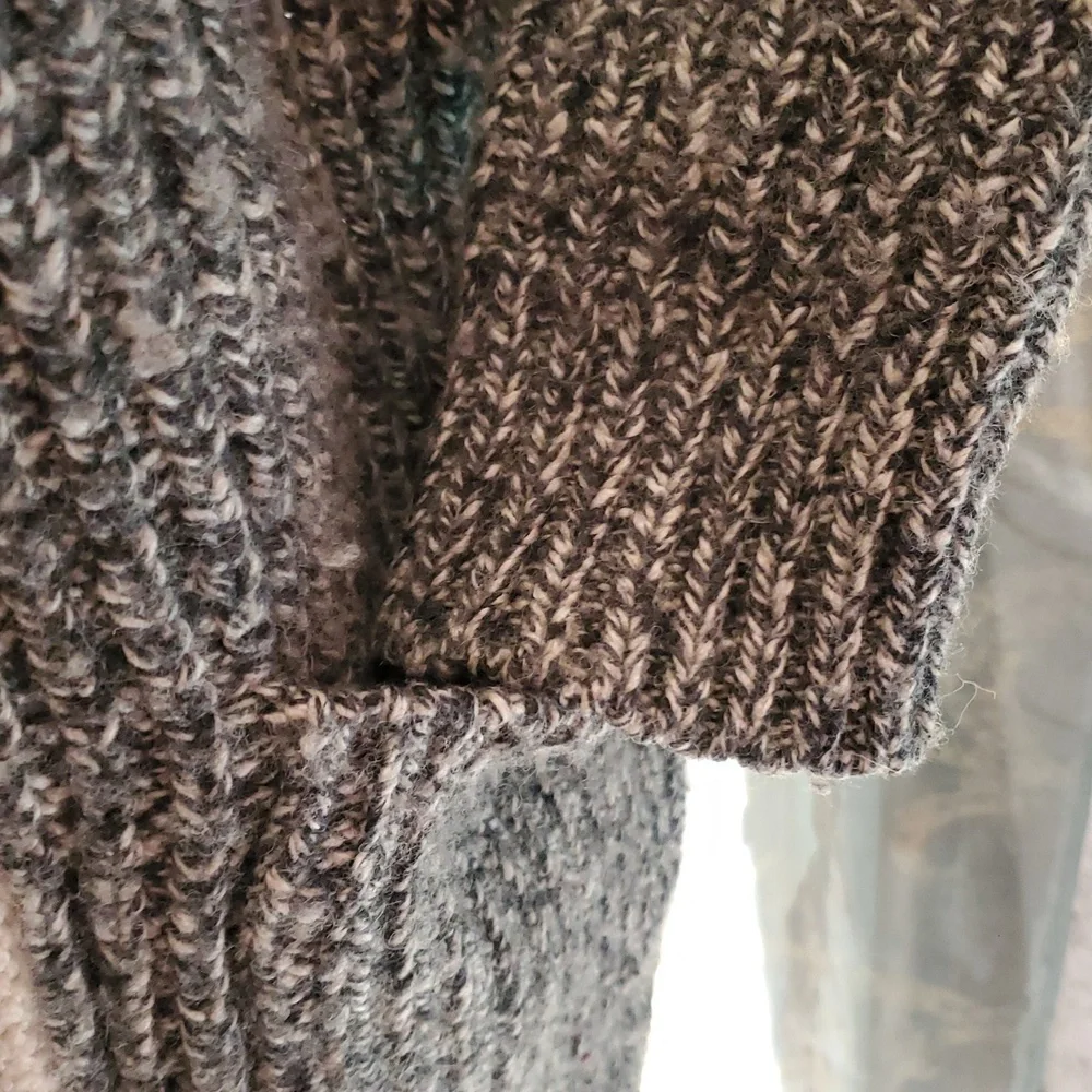 🍁🌲Rare Roots Toggle Cardigan - Picture 6 of 12